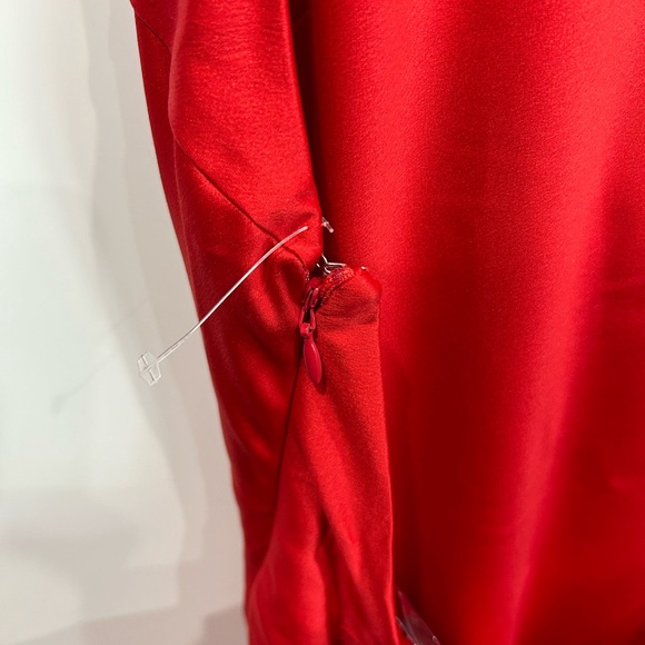 HOUSE OF CB NEW Ilaria Backless Bow Halter Dress in Red Size Small - Picture 7 of 12